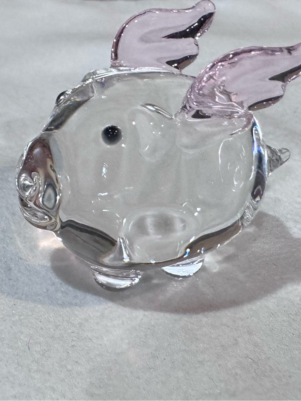 Tiny Glass Flying Pig Figurine - Picture 2 of 7